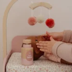 ⁦طاولة العناية بالدمى مع الإكسسوارات⁩   الصورة ⁦3⁩